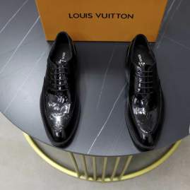 Picture of Louis Vuitton Shoes _SKULVsz39-44hnq101214813